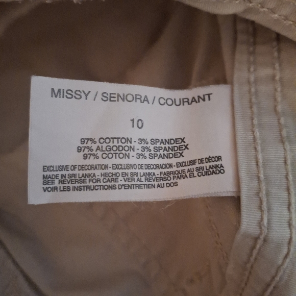 Gloria Vanderbilt Women's Casual Cream Cropped Cargo Pants - Picture 8 of 11